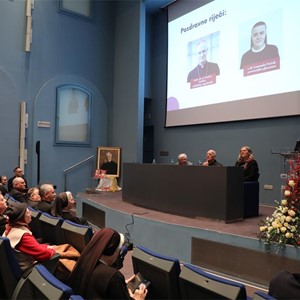 Predstavljene knjige o sluzi Božjem Josipu Stadleru